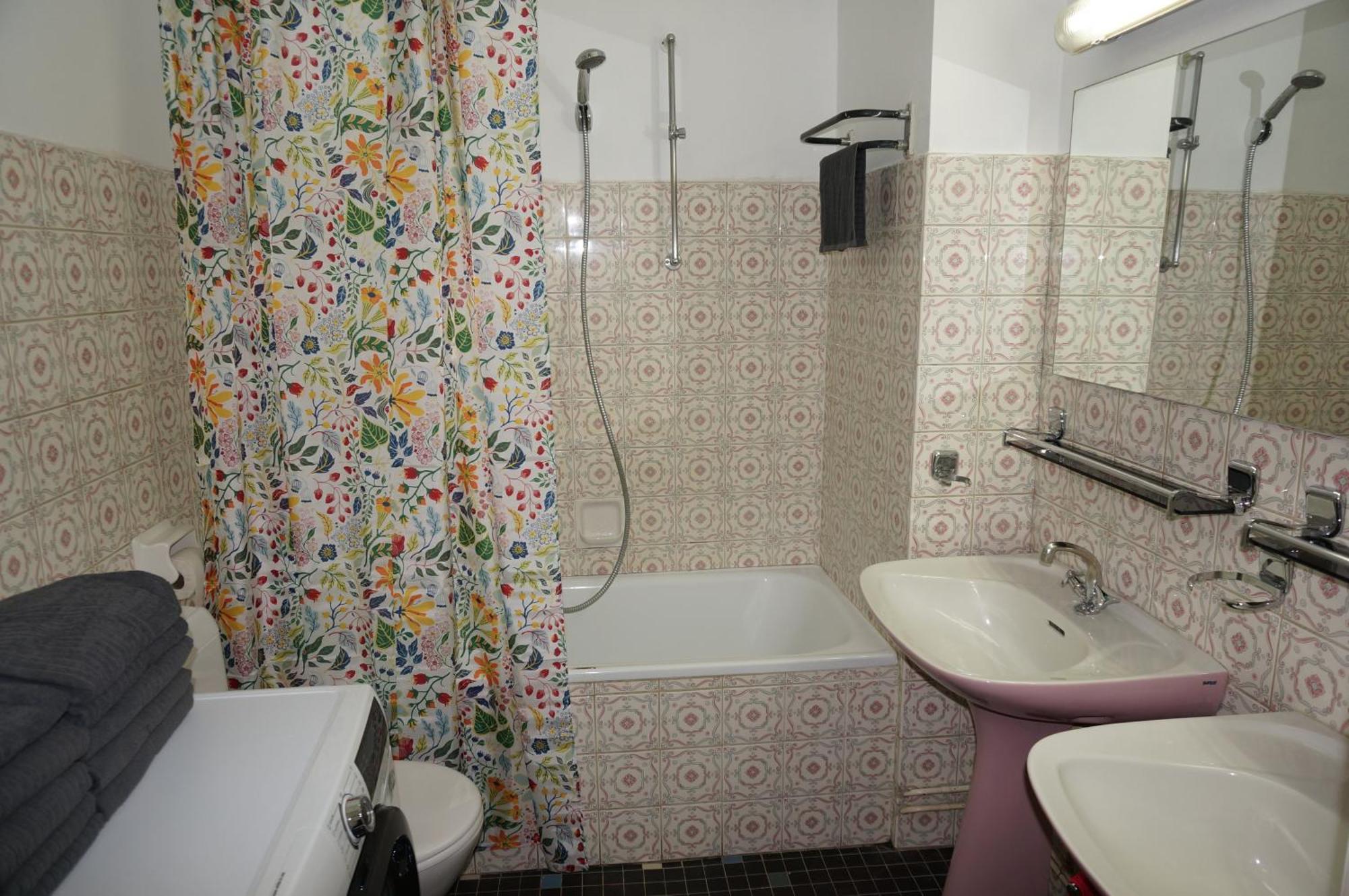 Belga Apartment 3 Bedrooms. Antwerp Exterior photo
